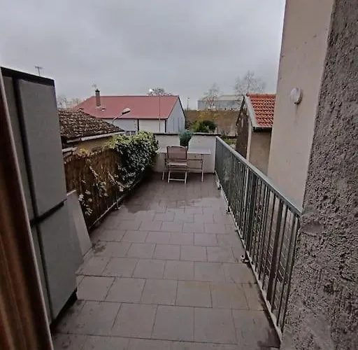 Апартаменты Jolie Petit Cocon Au Calme *